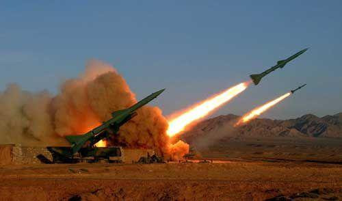 Do máy bay do thám U-2 thường chỉ bay một mình và không gây nhiễu, nhiều tên lửa Hồng Kỳ 2 có thể đã được phóng lên cùng lúc để tạo "lưới lửa", giảm bớt việc độ chính xác lệch tâm khá cao của phiên bản tên lửa này. Nguồn ảnh: QQ.