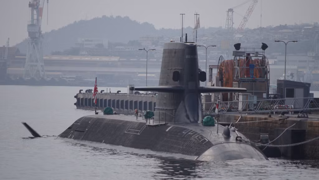 Các tàu ngầm lớp Soryu của Nhật Bản có độ giãn nước 4200 tấn khi lặn - chỉ nhỉnh hơn đôi chút dso với các tàu ngầm lớp Oyashio. Ngoài ra, tàu cũng được trang bị hệ thống động cơ do Kawashaki sản xuất. Nguồn ảnh: QQ.