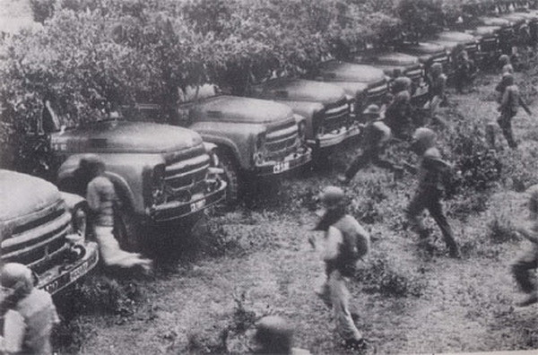 Không có thống kê chính thức, tuy nhiên có thể khẳng định Mỹ đã tốn hàng tỷ USD trong nỗ lực chặt đứt đường Trường Sơn. Tất nhiên là lịch sử đã chứng minh, Mỹ đã "ném tiền qua cửa sổ". Nguồn ảnh: TTXVN.