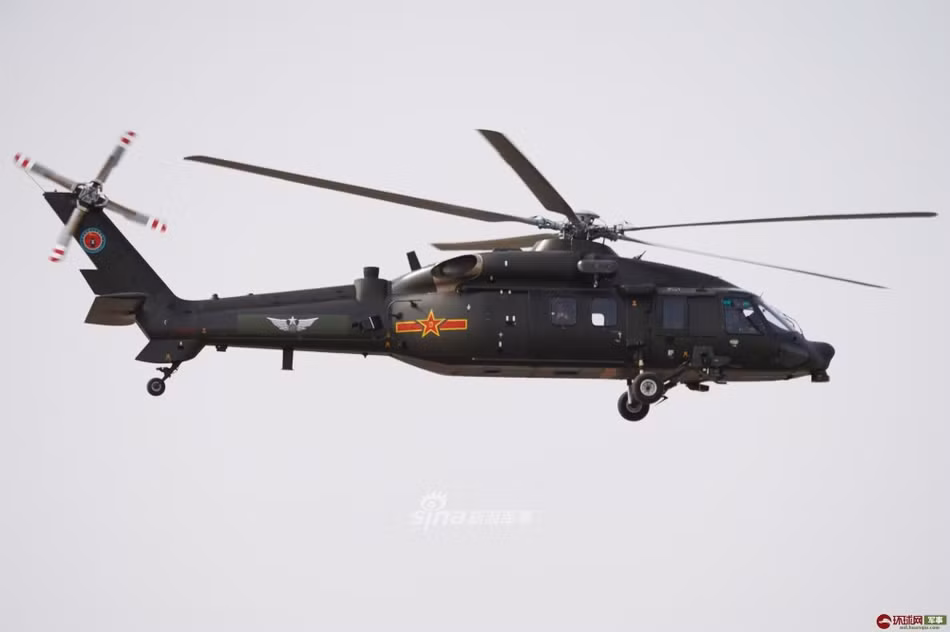 Không chỉ nhái phiên bản trực thăng Black Hawk của Mỹ, Z-20 của Trung Quốc thậm chí còn có thể coi là phiên bản nâng cấp với vài cải tiến nhỏ so với phiên bản gốc. Nguồn ảnh: Sina.