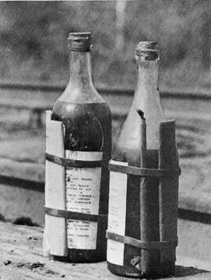 Sở dĩ thứ vũ khí này có tên khá "độc đáo" là do Liên Xô đã tấn công Phần Lan ngay sau khi ký hiệp định không xâm phạm lẫn nhau với Đức. Hiệp ước này có tên Molotov - Ribbentrop - tên của hai bộ trưởng ngoại giao Liên Xô - Đức thời bấy giờ. Nguồn ảnh: Pinterest.