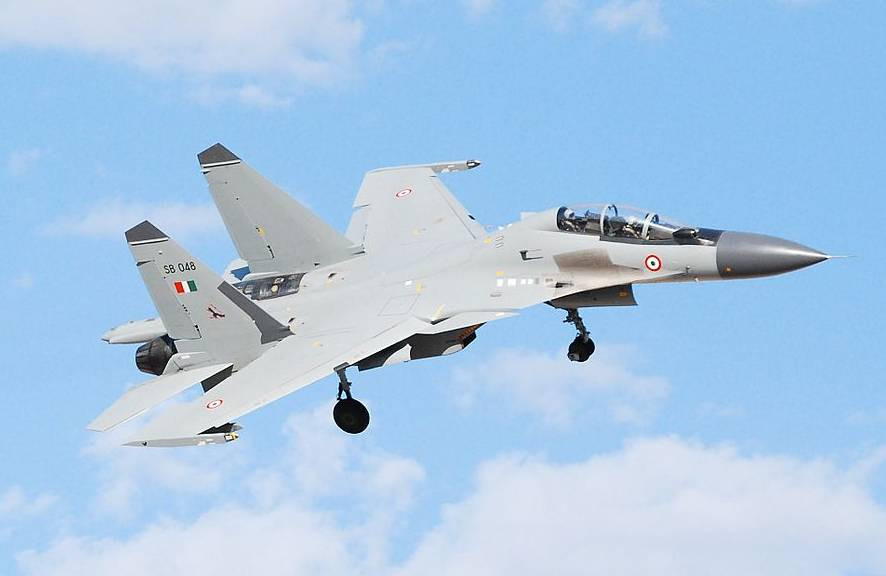 200 chiếc còn lại sẽ được Ấn Độ tự lắp ráp trong nước dưới sự chuyển giao công nghệ từ phía Nga. Hiện tại, Ấn Độ đang tự lắp ráp 23 chiếc cuối cùng trong lô 200 chiếc Su-30MKI này. Nguồn ảnh: Pinterest.