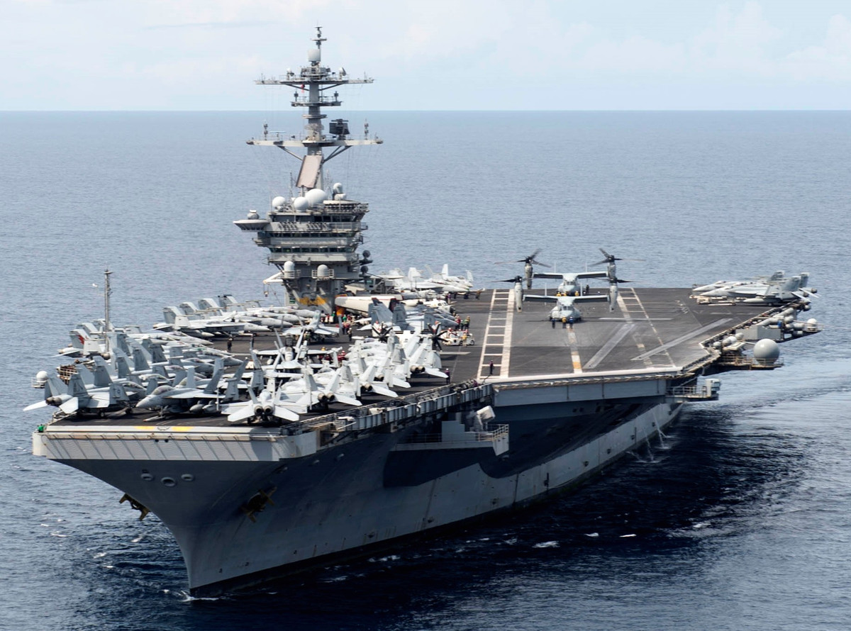 Đây cũng được coi là đòn "phòng hờ" của Hải quân Mỹ trước việc Triều Tiên có thể sẽ leo thang căng thẳng trong khu vực, lặp lại kịch bản của năm 2017. Nguồn ảnh: USnavy.