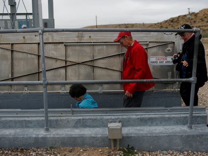 Đây hiện đang là địa điểm thu hút được rất nhiều du khách, đặc biệt là những người từng sinh ra, lớn lên trong thời Chiến tranh Lạnh. Nguồn ảnh: BI.