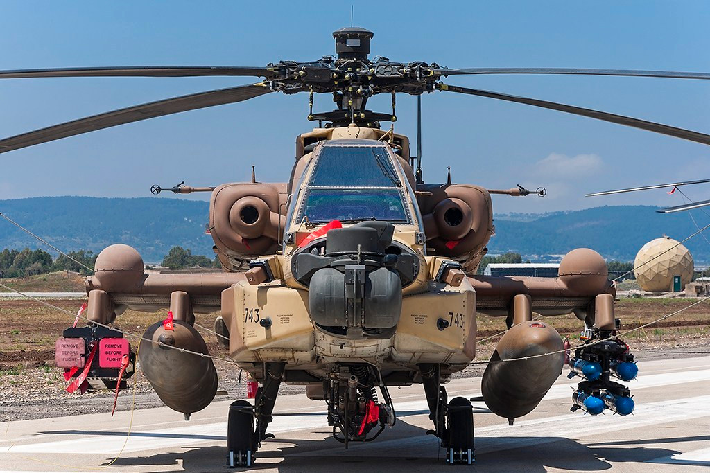 Loại tên lửa chống tăng "bắn và quên" Spike của quân đội Israel từng được Việt Nam quan tâm chú ý tới nay đã "lọt" vào mắt xanh của quân đội Mỹ khi vượt qua vòng thử nghiệm khá khắt khe của lực lượng này. Nguồn ảnh: Pinterest. 