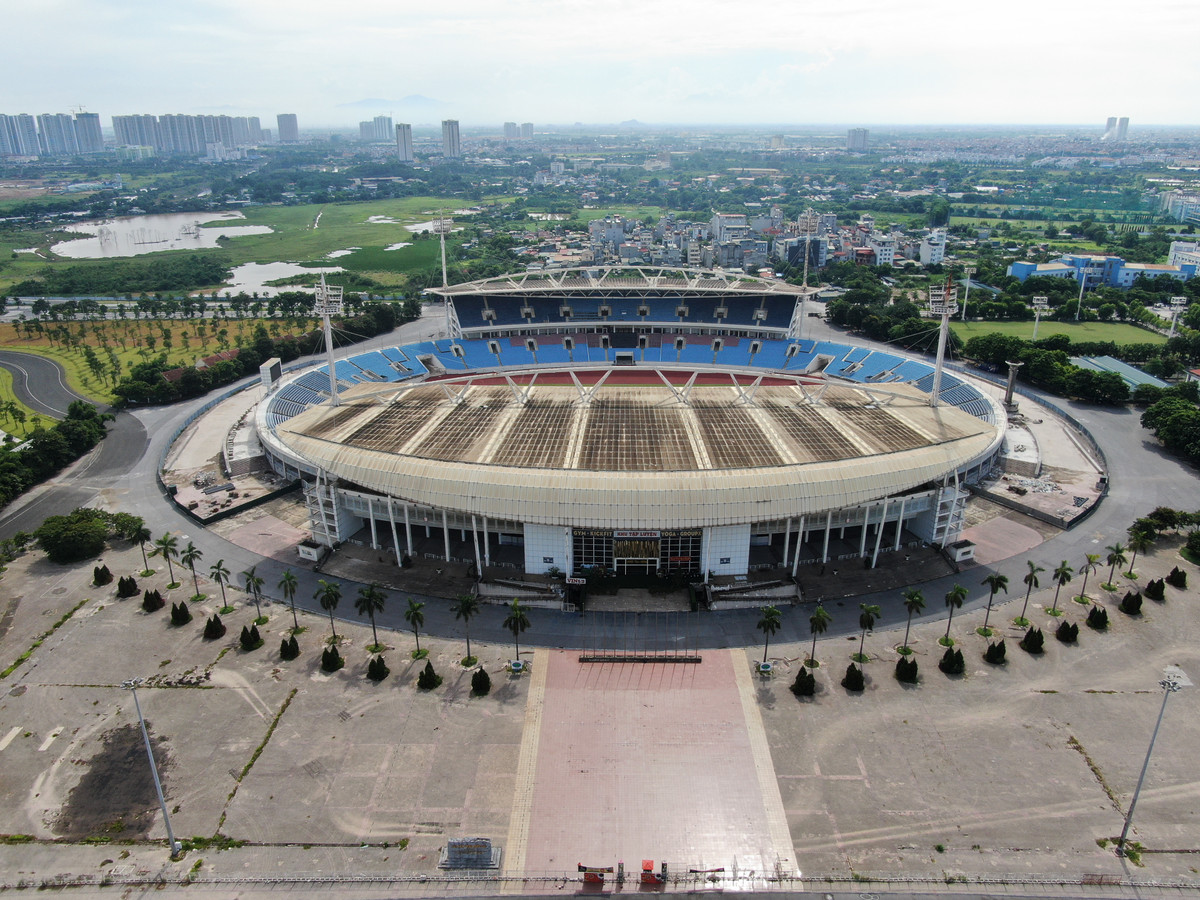 Can canh loat cong trinh “la” moc trong Khu Lien hop The thao Quoc gia