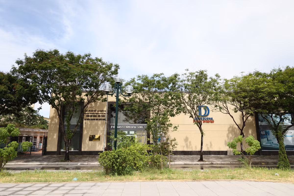 Ngoài ra, Ban Quản lý Khu LHTTQG Mỹ Đình cũng cho rất nhiều đơn vị vào kinh doanh, khai thác nhưng không nộp tiền thu đất cho Nhà nước.