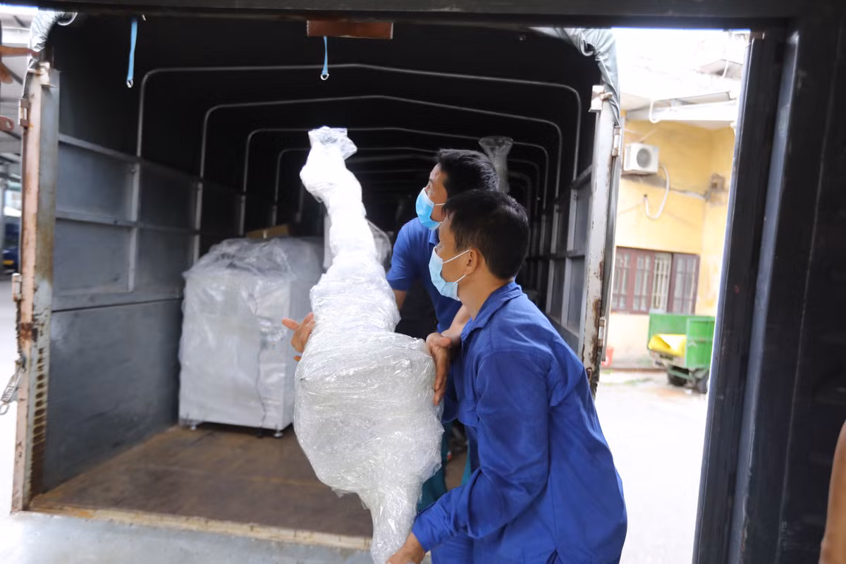 Bộ Y tế cũng đã giao nhiệm vụ cho một số bệnh viện Trung tương thiết lập các trung tâm hồi sức tích cực để hỗ trợ TP.HCM cứu chữa được các trường hợp bệnh nhân nặng, nguy kịch.