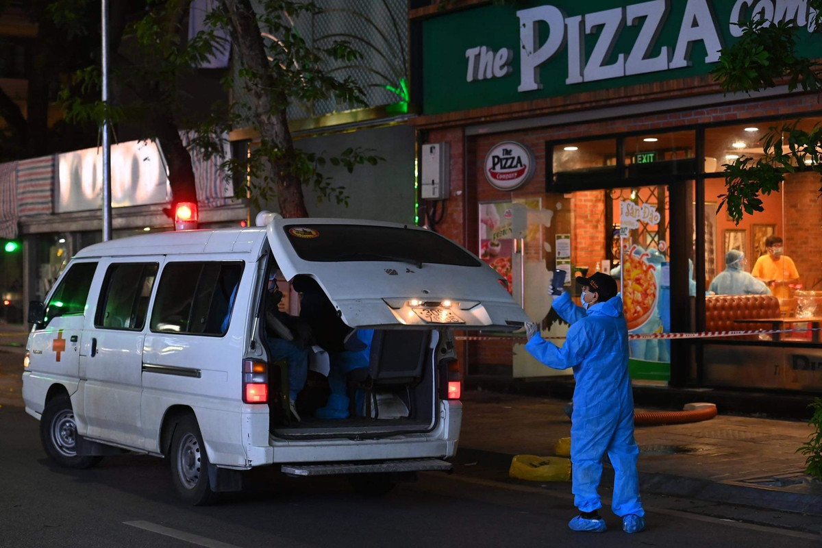 Phong toa quan pizza Company o Doan Tran Nghiep do nhan vien nghi la F0-Hinh-2