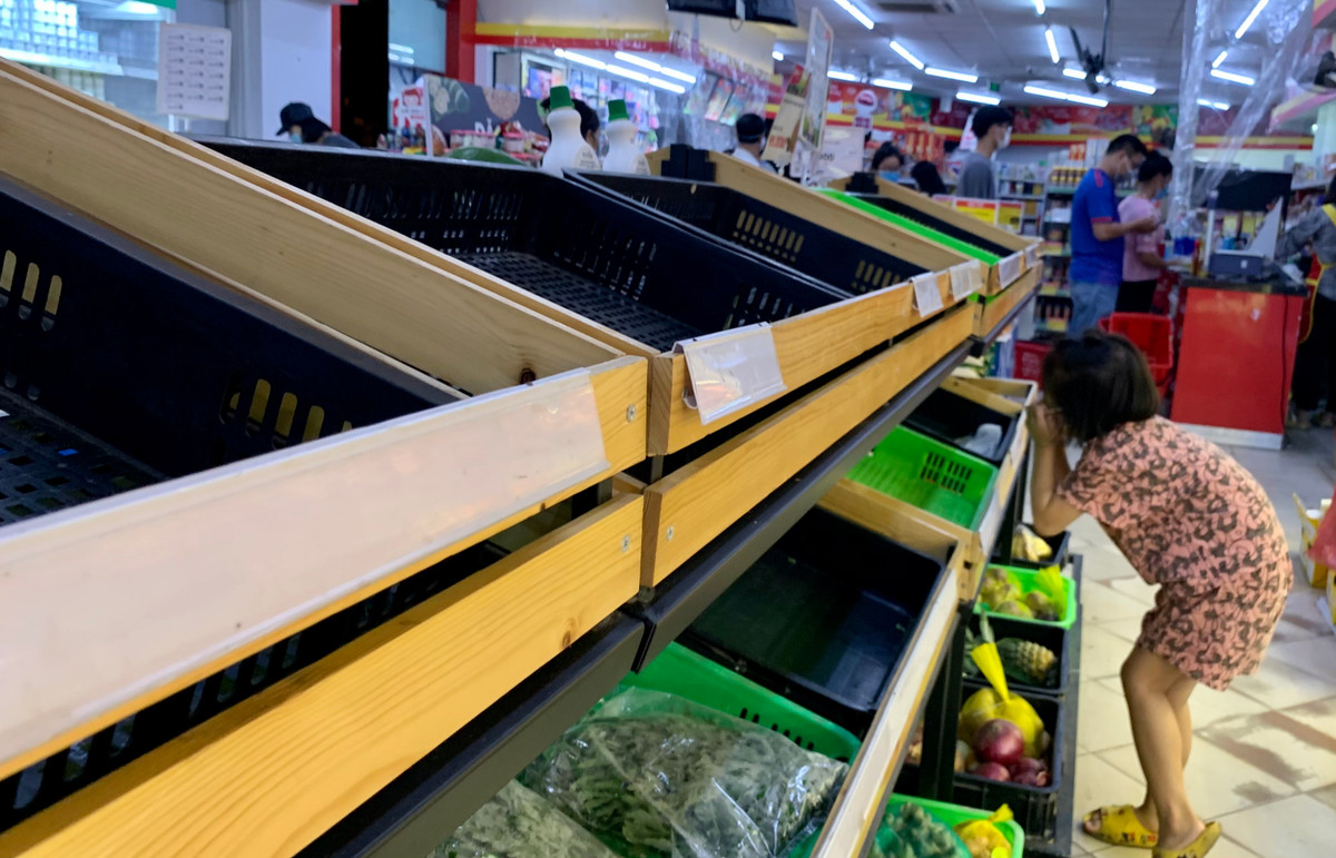 Sieu thi Ha Noi “chay hang