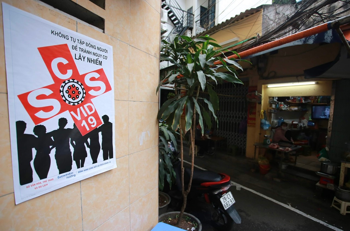 Chợ Yên Thái (Hoàn Kiếm, Hà Nội), cũng đã có phương pháp riêng để thực hiện giãn cách trong chợ.