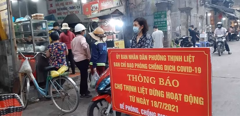 Ha Noi dung to chuc dam cuoi, han che hoi hop