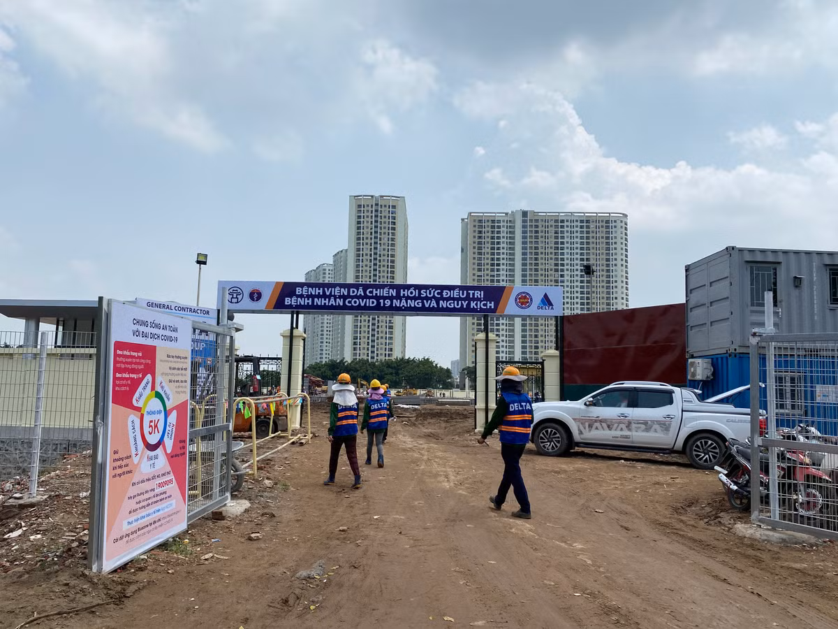 Để thực hiện dự án này, UBND quận Hoàng Mai đã giải phóng mặt bằng 18 hộ dân. Hiện có 15 hộ đã nhận tiền và bàn giao, còn 3 hộ với diện tích khoảng 500m2 vẫn chưa bàn giao.