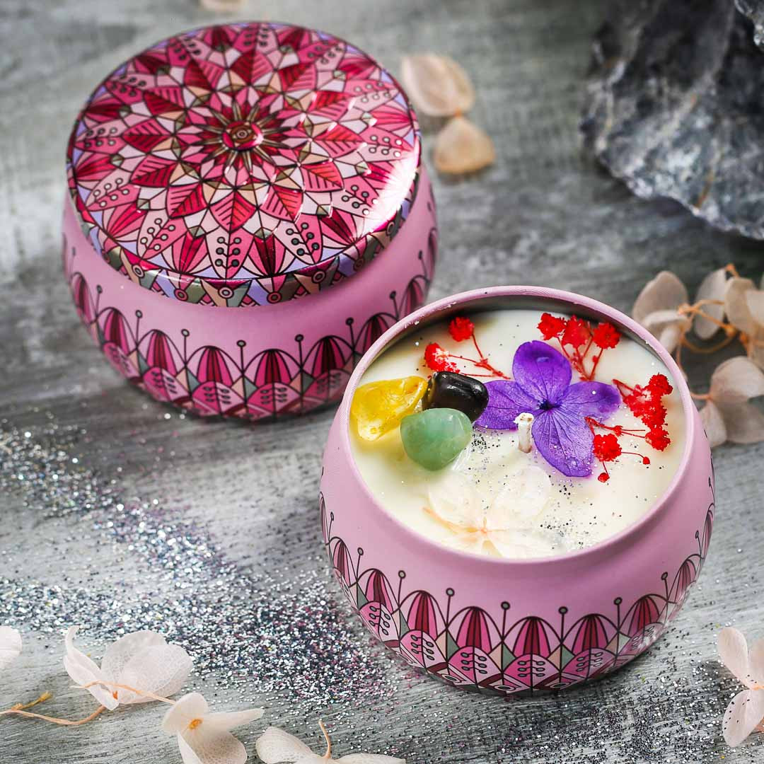 Nếu muốn tình duyên thuận lợi, hãy đặt vào hộp những cây nến/đèn cầy có màu đỏ với hương thơm tự nhiên, các loại tinh đầu, kem có mùi thơm. Nếu mong muốn gia đình khỏe mạnh, hãy đặt vào hộp những quả đào, các loại ngọc hình rùa, hươu.