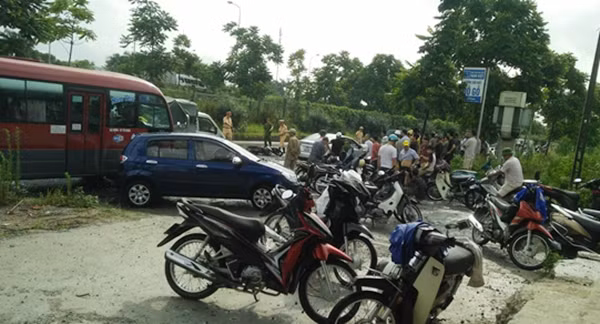 Vụ xe bồn cán người tử vong tháo chạy khỏi hiện trường xảy ra vào khoảng 7h30 ngày 27/6, tại Km 8+600 đường Đại lộ Thăng Long (Hà Nội) khiến người đàn ông điều khiển xe máy mang BKS: 30M6- 3384 tử vong tại chỗ.