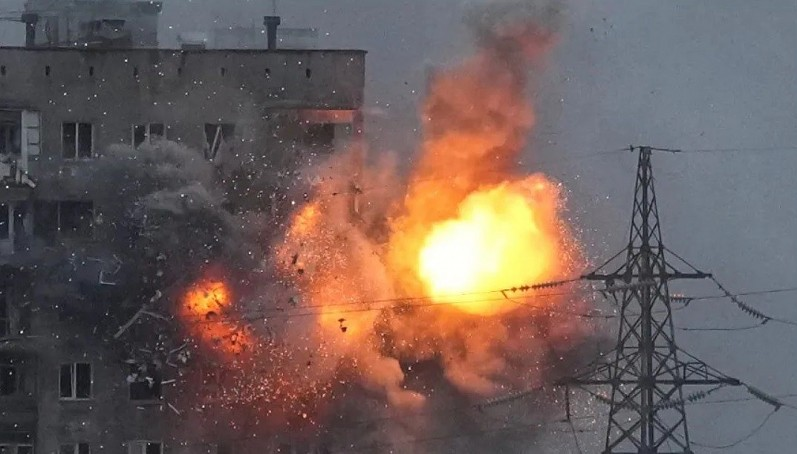 Theo phóng viên quân sự Semyon Pegov và nhà quan sát Mikhail Zvinchuk, từ ngày 6 đến 7/10, Không quân Nga đã tiến hành các cuộc không kích quy mô lớn tại tuyến giao tranh Kursk, đặc biệt là khu rừng nơi Quân đội Ukraine tập trung trở thành trọng điểm của các cuộc không kích. Ảnh minh họa: PTI.