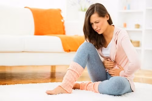 Chữa rối loạn tiêu hóa: như đau bụng, buồn nôn, tiêu chảy, lả người. Củ cải trắng tươi 150g, cà rốt 150g, sườn non 200g, gia vị, ninh nhừ ăn trước giờ cơm. Ảnh: vietnamnet