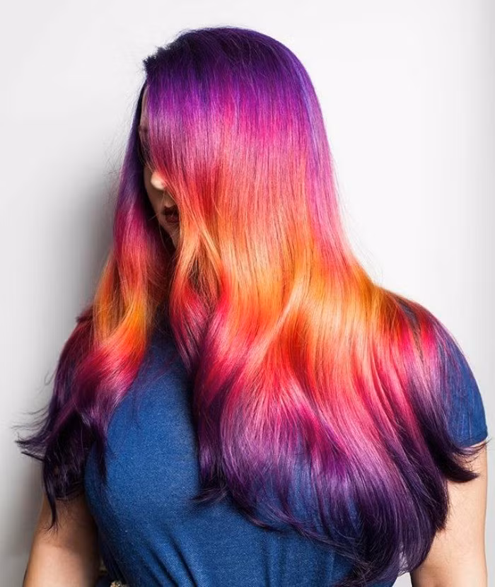 "Một mái tóc nhuộm sành điệu thế này sẽ thổi bay tâm trí của người đối diện".