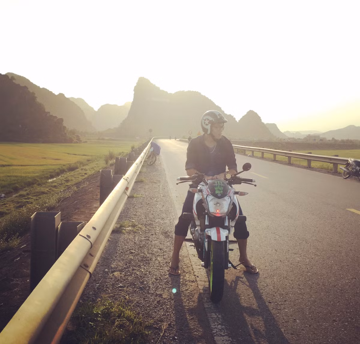 Du lich Quang Binh - Hue cuc vui ma chi ton 3 trieu dong-Hinh-2