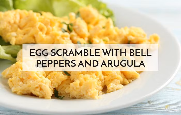 Trứng, ớt chuông, xà lách. Ớt chuông và xà lách xoăn là nguồn cung cấp calo tuyệt vời. Trong khi trứng lại nhiều protein giúp giảm đói và tăng khối lượng cơ. Về cơ bản, đây là bữa sáng giảm cân tuyệt vời nếu bạn đang theo chế độ giảm cân.