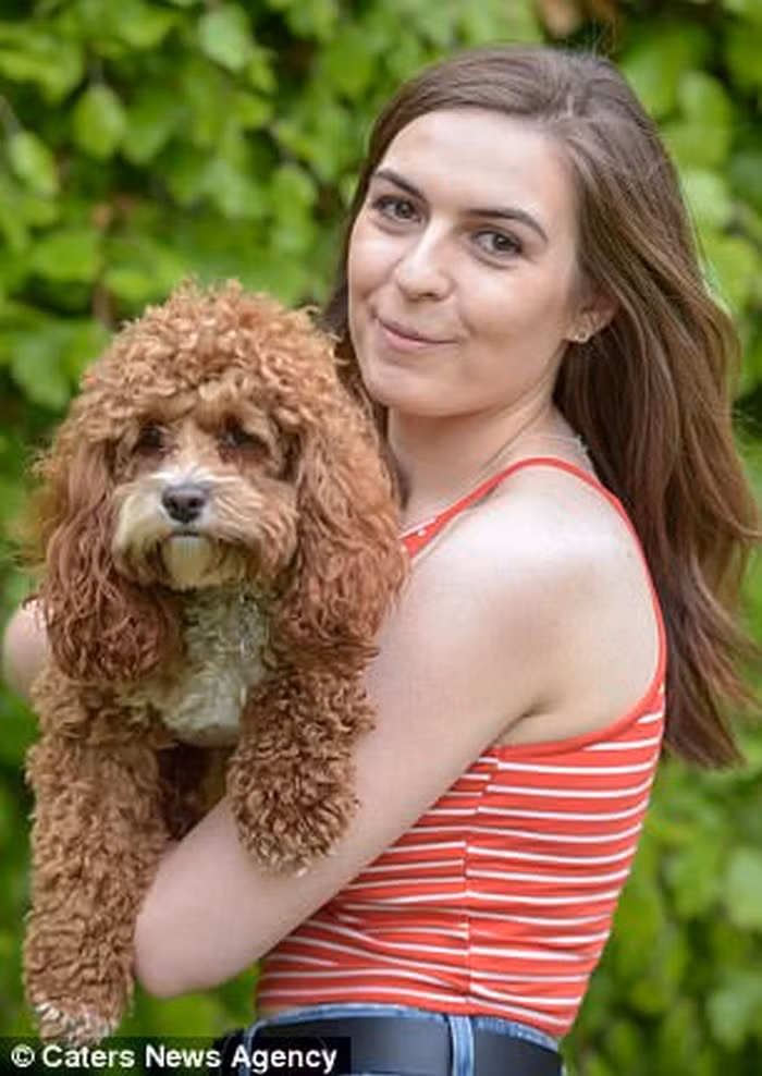 Cô gái đến từ nước Anh, Kathryn Jackson, 22 tuổi đã mắc phải căn bệnh lạ và hiếm khiến cô có thể cảm nhận mùi vị của các loại thực phẩm khác nhau dù chỉ cần nhìn thấy hoặc đọc một số từ ngữ nhất định.