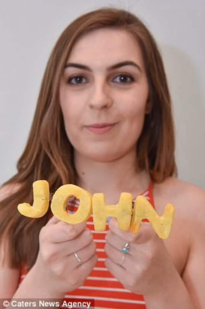 Mỗi khi nghe thấy từ “Ben” thì Kathryn lại được nếm vị bánh mì mới ra lò, còn “Liam” lại giống như vị chanh. Khi gặp từ “Ella” lại khiến cô gái khổ sở vì thấy đắng ngắt trong miệng.