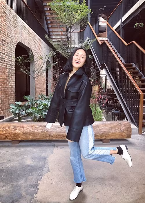 Hình ảnh Hạ Vi tươi rói được chia sẻ trên mạng xã hội. Ảnh: FBNV