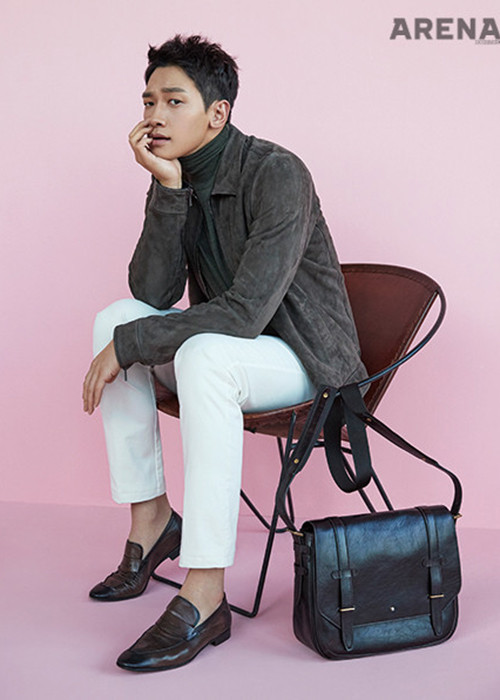 Về phía Bi Rain, anh vẫn luôn bận rộn ra ngoài làm việc. Dù vậy, Bi Rain không quên dành thời gian giúp vợ chăm sóc con gái.