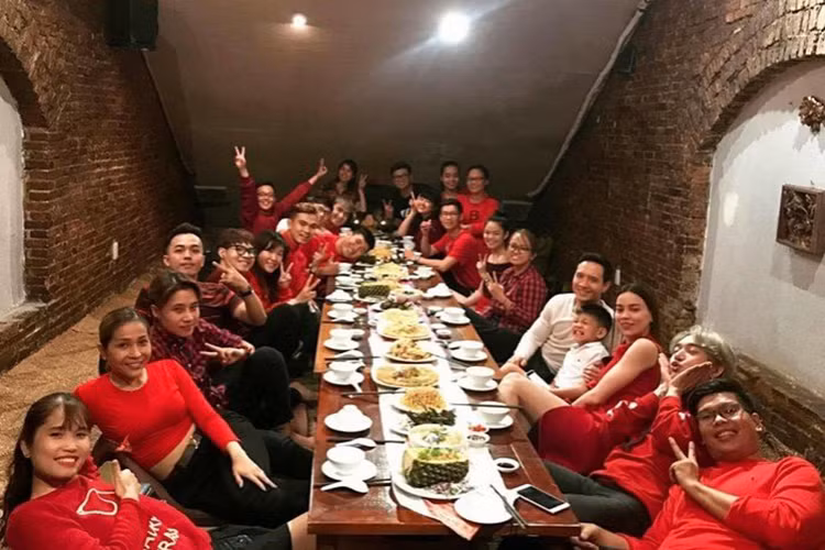 Hồ Ngọc Hà và Kim Lý ngày càng dính như sam. Ảnh: FBNV