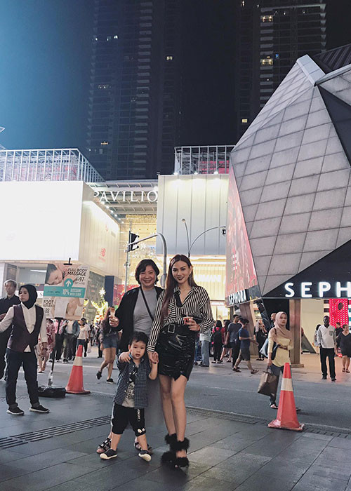 Những người thân trở thành chỗ dựa vững chắc cho Thu Thủy sau biến cố hôn nhân.