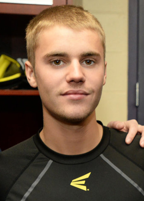 Sau loạt ồn ào, Justin đang cố gắng lấy lại hình ảnh đẹp trong mắt người hâm mộ.