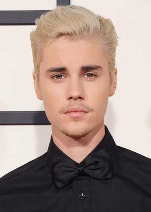 Đến nay, ngôi sao Hollywood Justin Bieber đã đoạt nhiều giải thưởng âm nhạc như "Grammy", “Brit Award", "Billboard Music Awards", "MTV Europe Music Awards", "American Music Awards"...