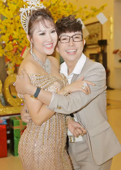 Long Nhật.