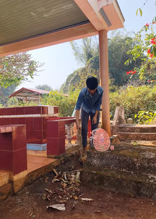 Cách đây không lâu, Hoa hậu H'hen Niê gây chú ý khi đăng tải hình ảnh về quê đón Tết.