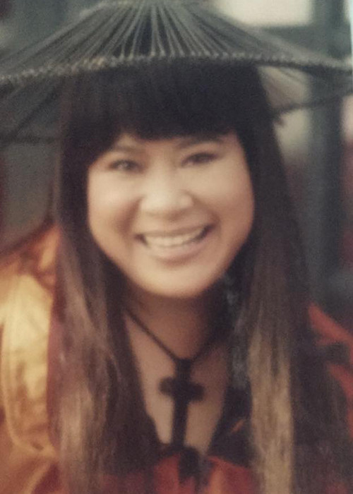 Mới đây, trên trang cá nhân, nghệ sĩ Minh Vượng vừa khoe ảnh để tóc dài kèm chú thích: “Hai mươi năm trước mơ mộng đẹp”.