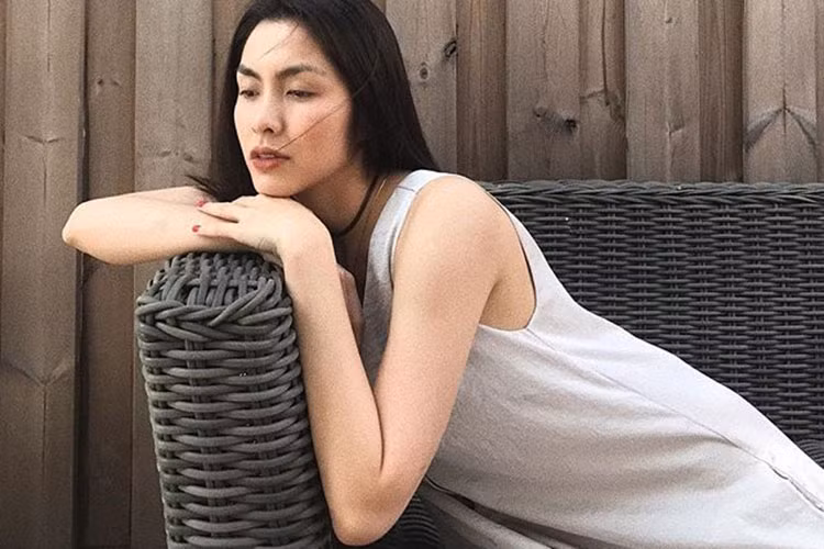 Là "gái hai con", Hà Tăng vẫn khiến nhiều bao người say sắm khi ngắm nhìn cô. Ảnh: FBNV