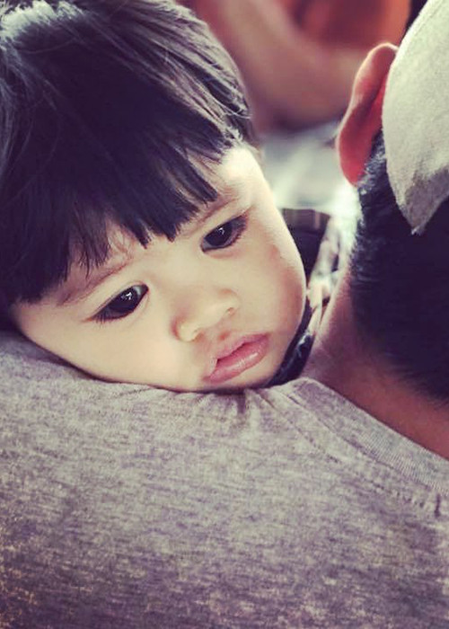 Con trai Ngọc Lan sở hữu đôi mắt to tròn, đen láy rất dễ thương.