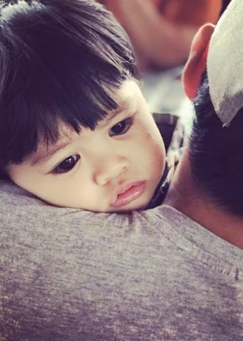 Con trai Ngọc Lan sở hữu đôi mắt to tròn, đen láy rất dễ thương.