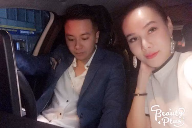 Trải qua 2 cuộc hôn nhân đổ vỡ, Dương Yến Ngọc dường như cẩn trọng, dè chừng trong tình yêu hơn. Gần 3 năm độc thân, người đẹp đã cân bằng được cuộc sống và mở lòng đón nhận tình cảm mới.