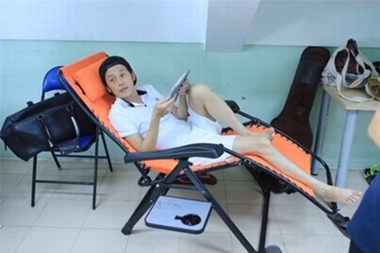 Tháng 11/ 2015, danh hài Hoài Linh tâm sự, anh sụt 7 kg trong khoảng thời gian từ Tết cho đến thời điểm đó. Ảnh: Dân Việt