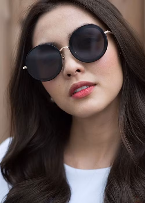 Được ông xã cưng chiều, có 2 nhóc tì kháu khỉnh, ngọc nữ của màn ảnh Việt được nhiều người ngưỡng mộ. Ảnh: FBNV