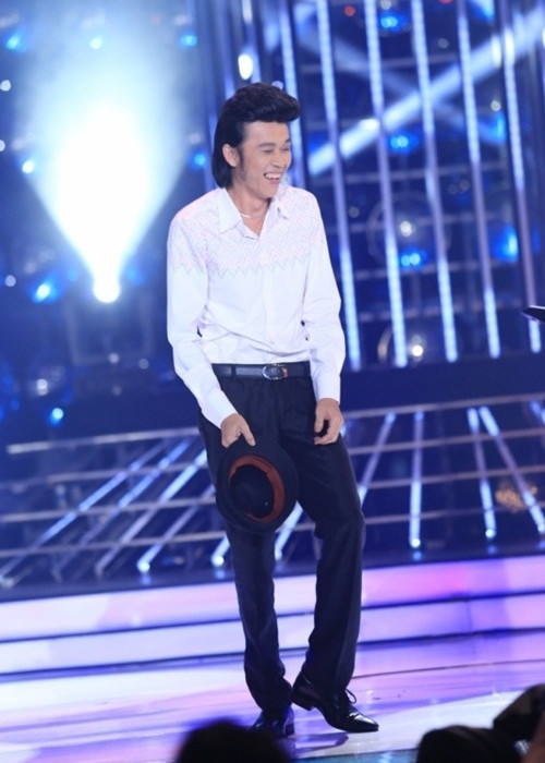 Người hâm mộ không ít lần xót xa trước hình ảnh Hoài Linh gầy da đụng xương. Ảnh: Dân Việt