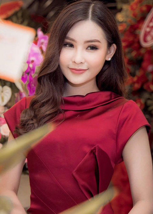 Ngân Anh còn vướng lùm xùm vạ miệng khi nói Nguyễn Thị Thành "không thể tháo răng ra để thi" còn cô có thể tháo độn mũi.