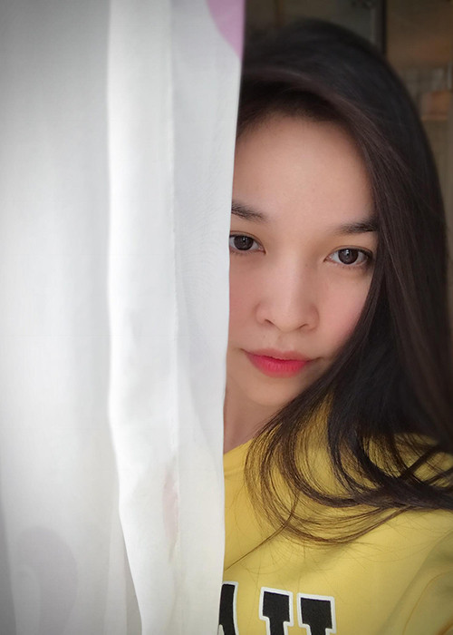 Hot Face sao Việt 24h: “Gái một con” Hiền Thục được fans khen ngợi sở hữu mặt mộc đẹp không tỳ vết.