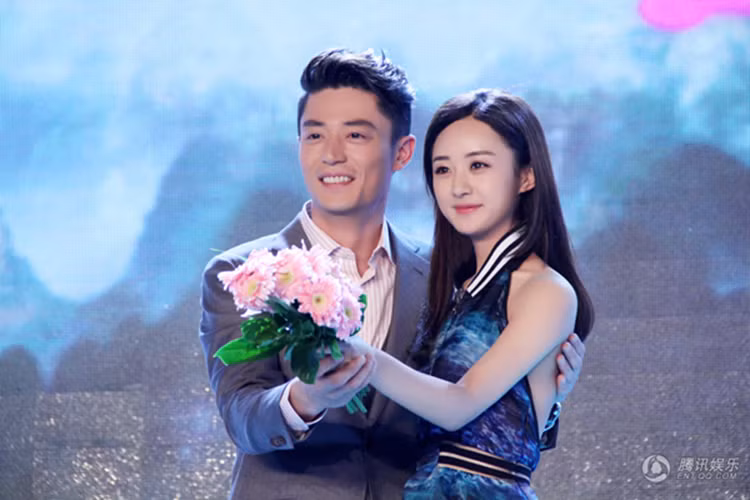 Trước khi kết hôn và có con với Lâm Tâm Như, Hoắc Kiến Hoa từng vướng tin đồn hẹn hò Triệu Lệ Dĩnh sau khi cả hai đóng chung phim "Hoa Thiên Cốt". Ảnh: QQ