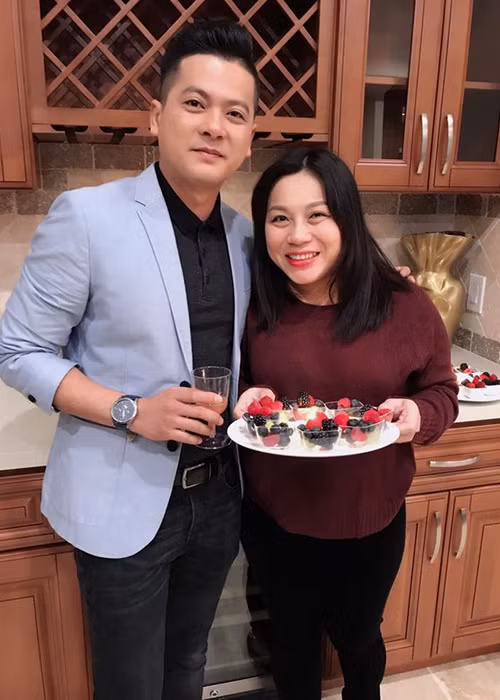 Nam diễn viên phim "Ký túc xác" tươi rói bên vợ Việt kiều.