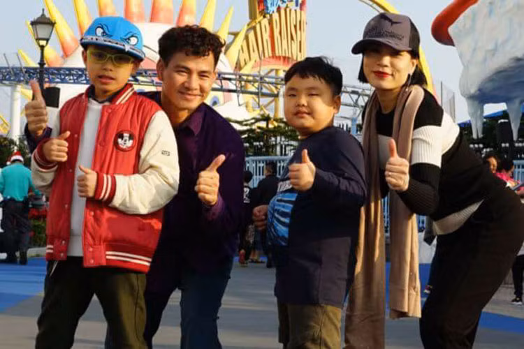 Xuân Bắc là một trong những nghệ sĩ có tổ ấm hạnh phúc khiền nhiều người ghen tỵ.