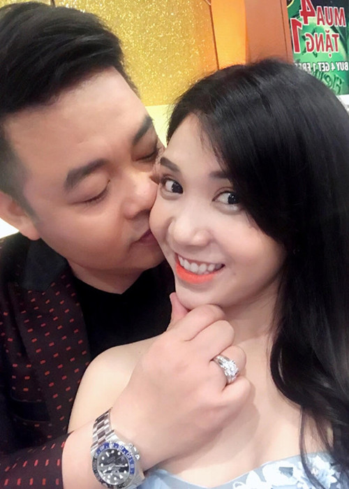 Cuộc chia tay của Thanh Bi - Quang Lê cũng gây ồn ào không kém. Tháng 4/2017, cả hai tuyên bố đường ai nấy đi sau 2 năm gắn bó. Ảnh: Zing