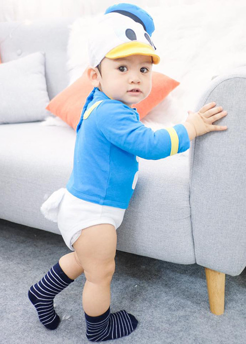 Nhóc tì nhà Ngọc Lan - Thanh Bình cất tiếng khóc chào đời vào ngày 4/2/2017 tại Mỹ. Lúc mới sinh, bé Phôi nặng đến 4kg.