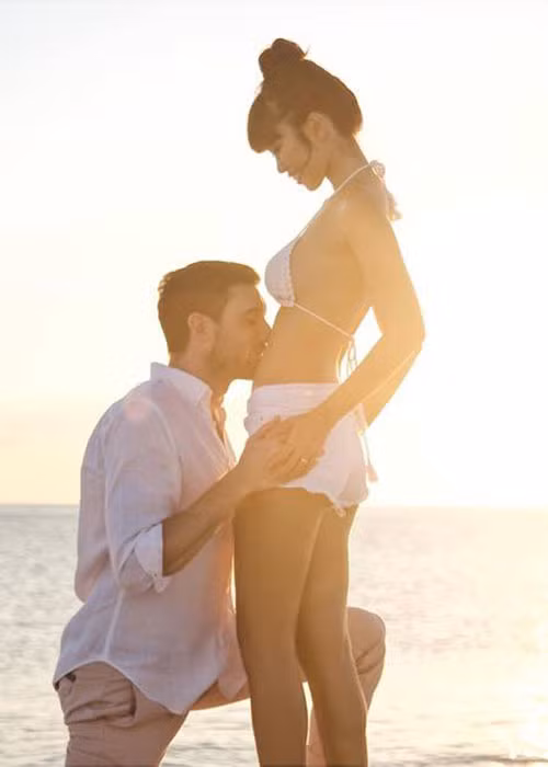 Hà Anh hiện đang có cuộc sống viên mãn khi có người chồng yêu thương hết mực. Vợ chồng cô cũng chuẩn bị đón con đầu lòng.